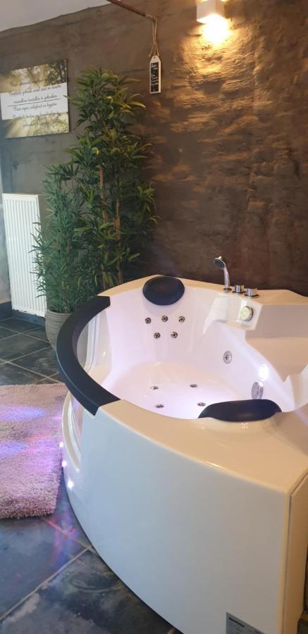 Authentic Wellnesshoeve Hansbeke Екстер'єр фото